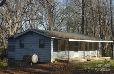 215 N Pinchback Avenue, Bessemer City, NC 28016