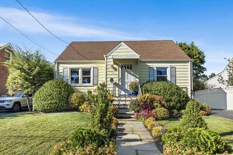 52 Sachem Place, Stamford, CT 06902