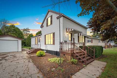 285 Division St, Algoma, WI 54201