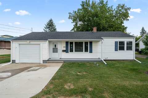 108 E 19th Street S, Newton, IA 50208