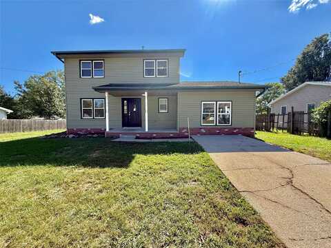 340 NW 3rd Street, Earlham, IA 50072