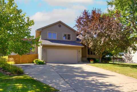 10546 Forest Avenue, Clive, IA 50325