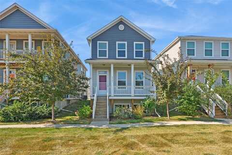 2701 NW 165th Lane, Clive, IA 50325