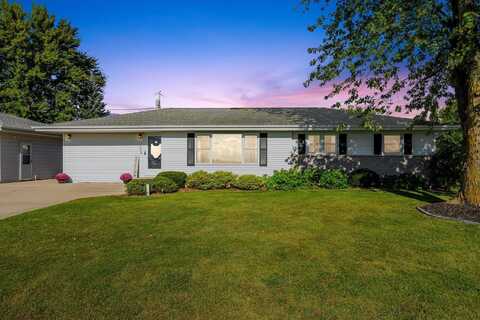 805 W 1st, Farley, IA 52046