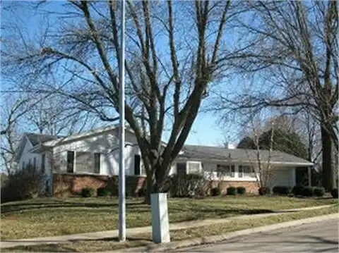 2375 Knob Hill, Dubuque, IA 52003