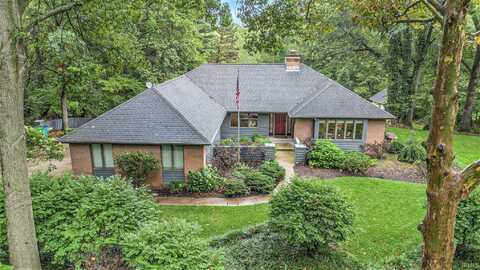 51230 Stratford Drive, Elkhart, IN 46514
