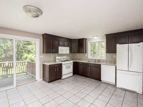 90A Loxwood St, Worcester, MA 01604