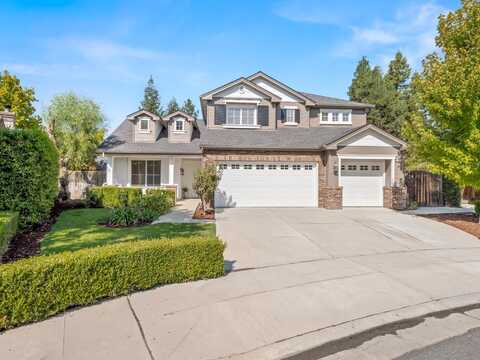 2672 Jordan Avenue E, Fresno, CA 93720