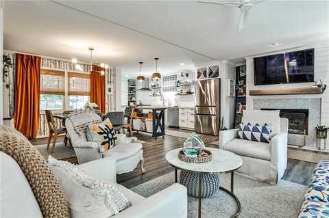 624 Scott Circle, Decatur, GA 30033