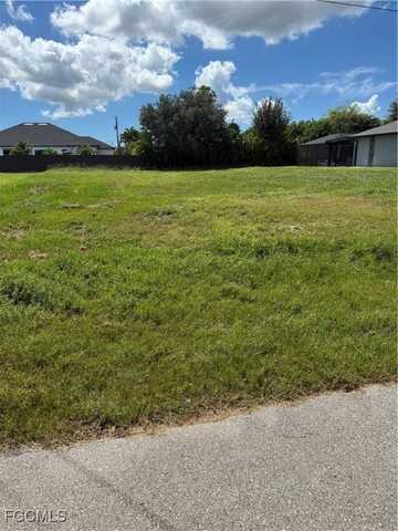 2114 SW 14th Terrace, Cape Coral, FL 33991