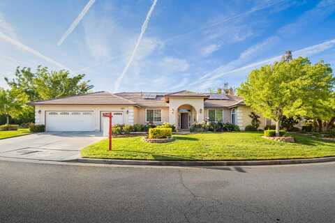 241 W Quail Drive, Palmdale, CA 93551