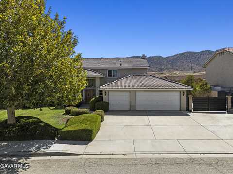 7228 Dana Drive, Palmdale, CA 93551