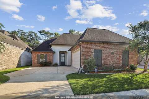 8127 Valencia Ct, Baton Rouge, LA 70820
