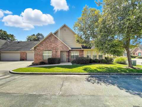 7111 Village Charmant, Baton Rouge, LA 70809