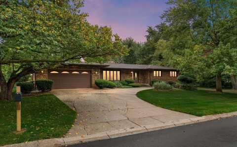 4204 Victoria Drive, Valparaiso, IN 46383