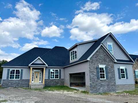 424 Southbridge Court, Winterville, NC 28590
