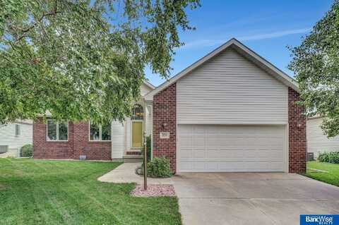 3701 Diablo Drive, Lincoln, NE 68516