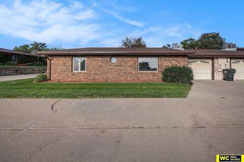 1018 S 13 Avenue, Blair, NE 68008