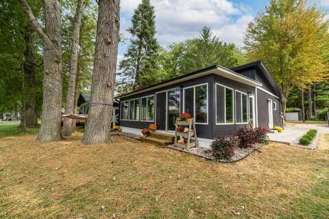 50 E Baseline Road, Allegan, MI 49010