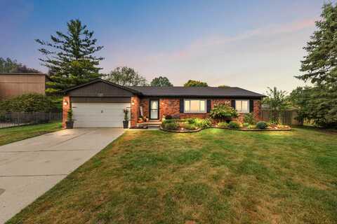 1082 E South Boulevard, Troy, MI 48085