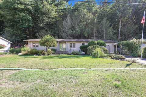 1887 Hendrick Road, Norton Shores, MI 49441