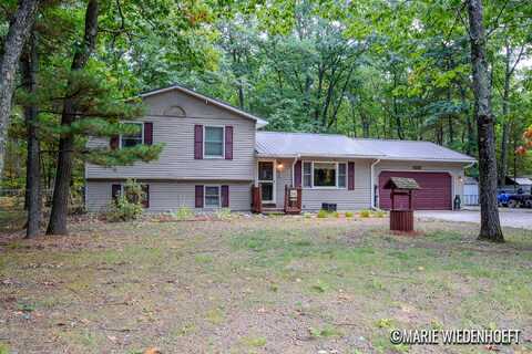 5651 Penn Lock Colony Road, Interlochen, MI 49643