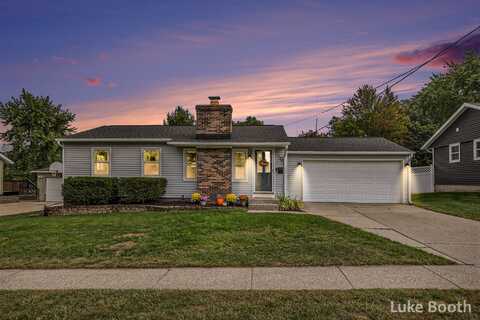 158 Lincoln Court, Rockford, MI 49341