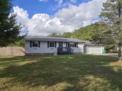 8600 7 Mile Road, Evart, MI 49631