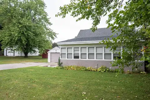369 E Muskegon Street, Cedar Springs, MI 49319