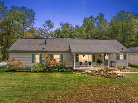 4239 Adams Road, Stockbridge, MI 49285