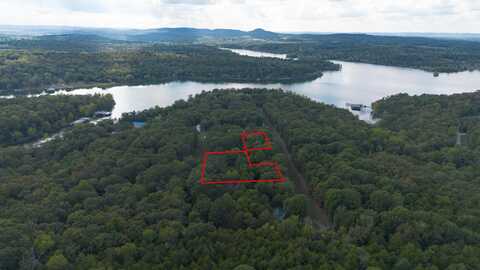 000 Tom Smith Trail, Lampe, MO 65681