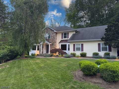 14 Clearview Dr, Washington, NJ 07853