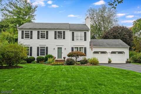 32 Cloverhill Dr, Califon, NJ 07830
