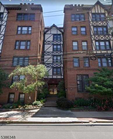 109 Grand Ave, Englewood, NJ 07631