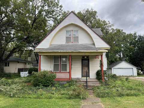 511 N 2nd St, Lindsborg, KS 67456