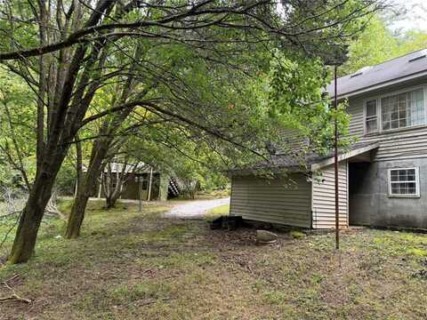 3 Hemlock Lane, Sapphire, NC 28774