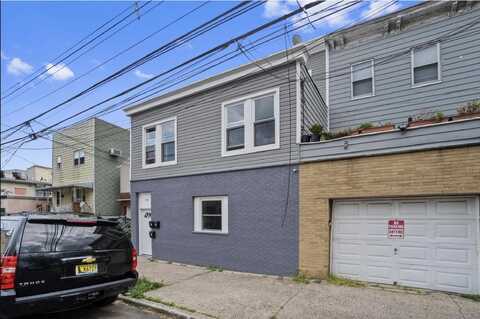 14 WEST 19TH ST, Bayonne, NJ 07002