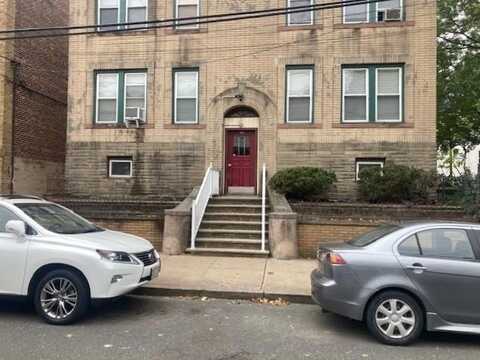 94-96 WEST 24TH ST, Bayonne, NJ 07002