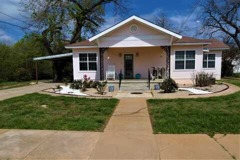 301 E Sandstone, Llano, TX 78643