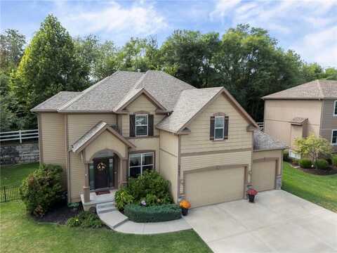 5862 S National Drive, Kansas City, MO 64152