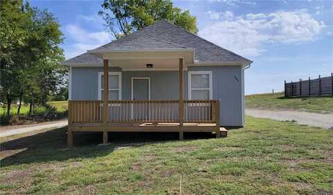 305 S Lafayette Street, Mayview, MO 64071