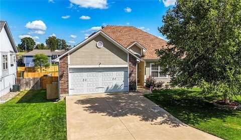 915 N Cochise Drive, Independence, MO 64056
