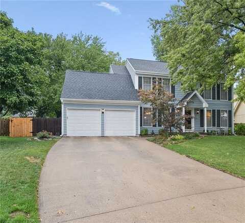 8614 Oakview Drive, Lenexa, KS 66215