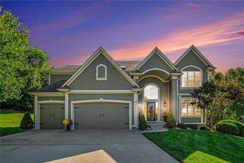 5704 NE Pearl Court, Lees Summit, MO 64064