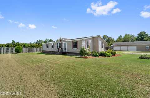 113 Old Hawkins Road, Hubert, NC 28539