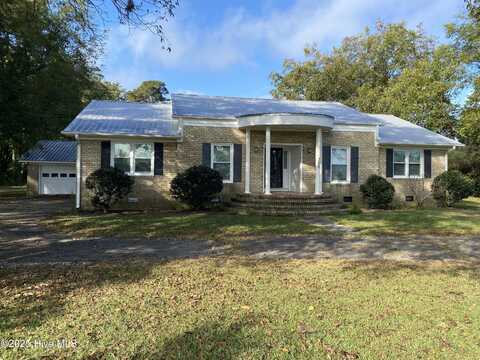 380 A I Taylor Road, Richlands, NC 28574
