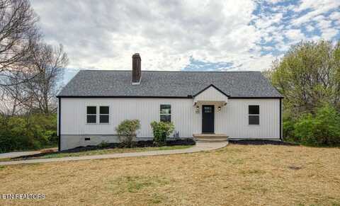 1521 Riverside Rd, Knoxville, TN 37914