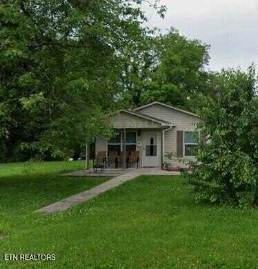 415 First St, Kingston, TN 37763
