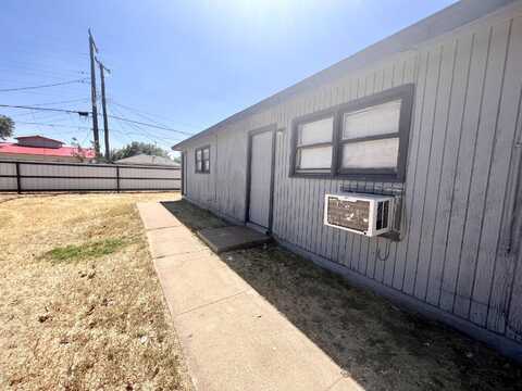 527 42nd Street unit: B, Lubbock, TX 79404
