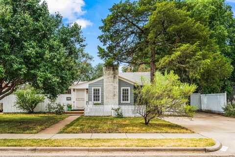 2427 27th Street, Lubbock, TX 79411
